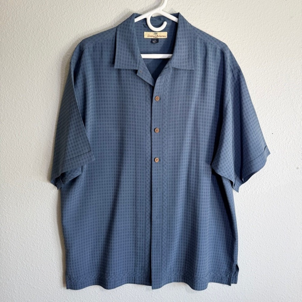 Tommy Bahama Mens Blue 100 Percent Silk Short Sleeve Camp Shirt Medium